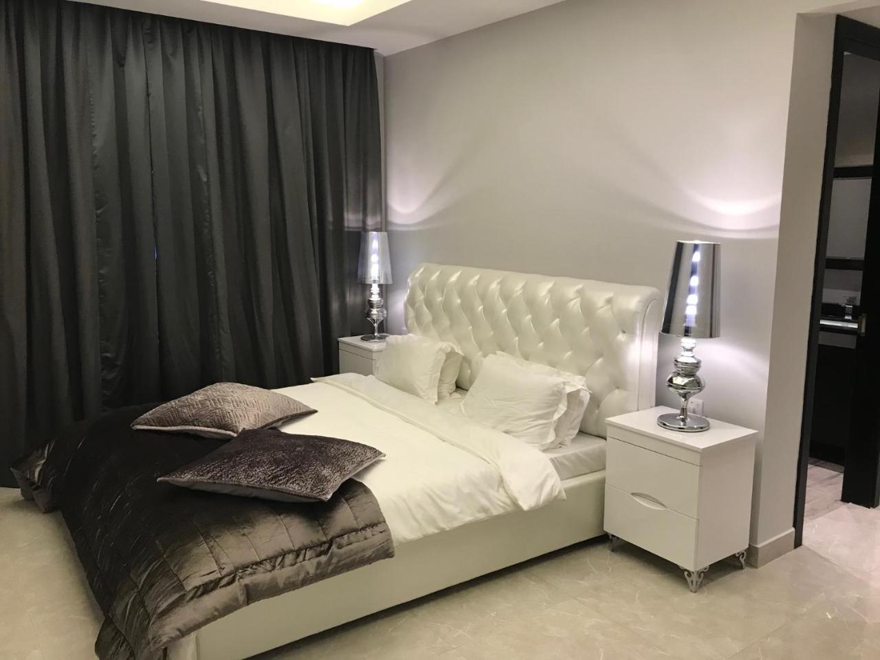 Al Manzil Residence Hidd2 Al-Manamah Bagian luar foto